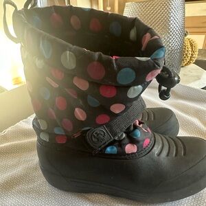 Girls polka-dot winter boots